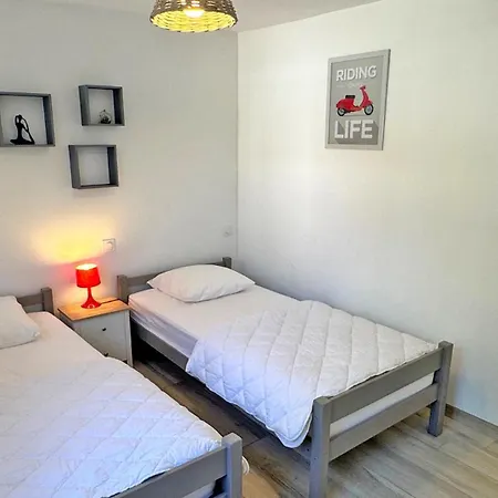 2 Avec Piscine Privée Proche Centre De - Quartier Semaphore Rico *
